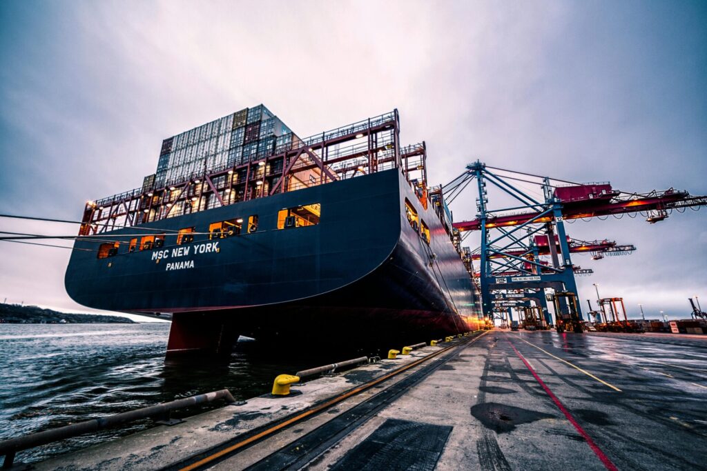 Key industries for business setup in Dubai freezones such as technology and trading.